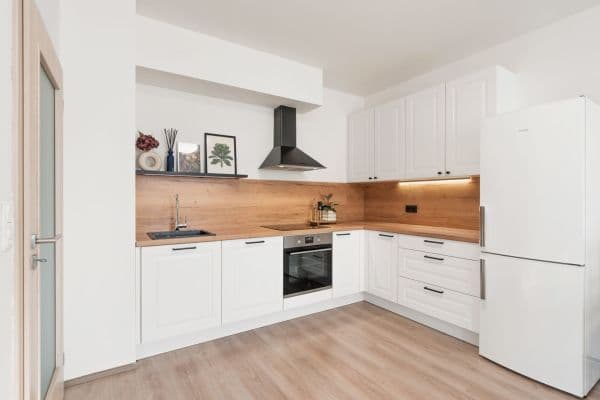 Pronájem bytu 2+kk 60 m², Svatošových, Praha Pronájem bytu 2+kk 60 m², Svatošových, Praha