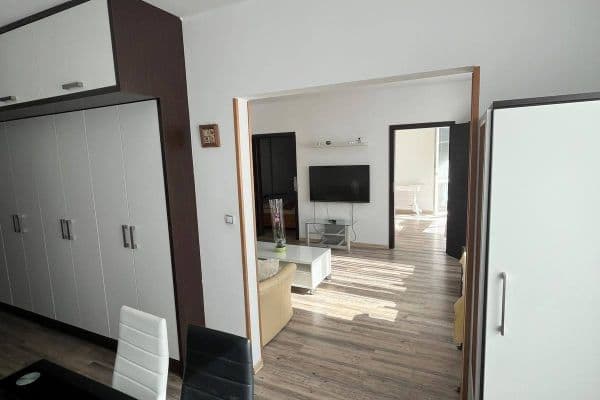 Pronájem bytu 3+1 50 m², Adámkova, Chomutov Pronájem bytu 3+1 50 m², Adámkova, Chomutov