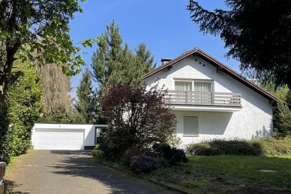 Prodej domu 230 m², pozemek 2.070 m², Bergisch Gladbach Prodej domu 230 m², pozemek 2.070 m², Bergisch Gladbach