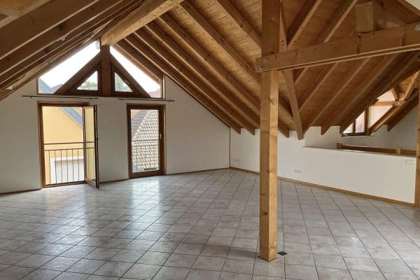 Pronájem bytu 2+1 125 m², Norsingen Pronájem bytu 2+1 125 m², Norsingen