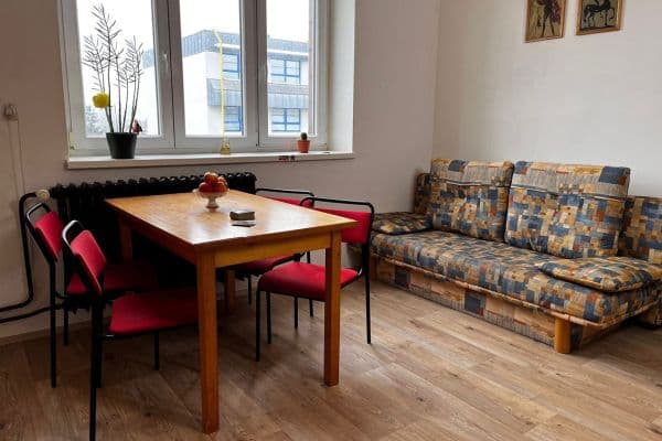 Pronájem bytu 2+kk 55 m², Oskara Nedbala, Hradec Králové Pronájem bytu 2+kk 55 m², Oskara Nedbala, Hradec Králové