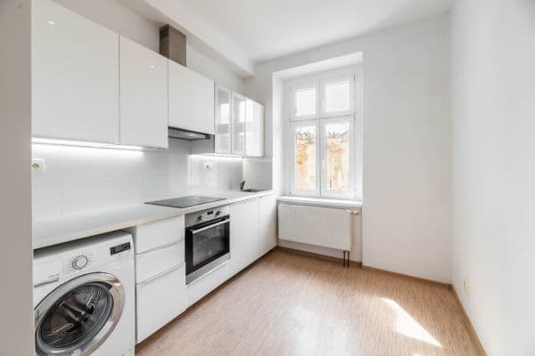 Prodej bytu 2+kk 30 m², Holečkova, Praha Prodej bytu 2+kk 30 m², Holečkova, Praha