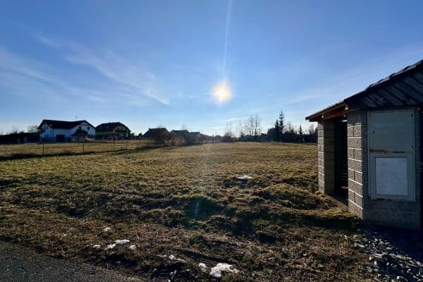 Prodej pozemku 1.052 m², Křenice Prodej pozemku 1.052 m², Křenice