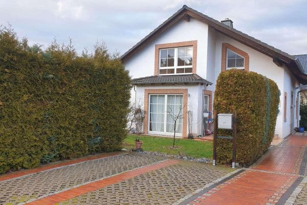 Pronájem bytu 3+1 120 m², Geschwister-Scholl-Straße 34, Langgöns, Gießen Pronájem bytu 3+1 120 m², Geschwister-Scholl-Straße 34, Langgöns, Gießen