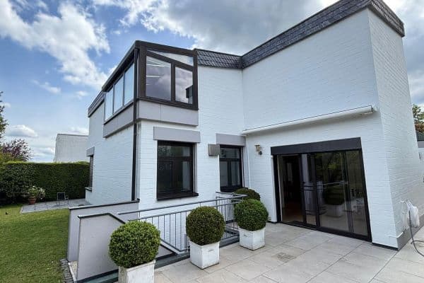 Prodej domu 410 m², pozemek 725 m², Kronberg im Taunus Prodej domu 410 m², pozemek 725 m², Kronberg im Taunus