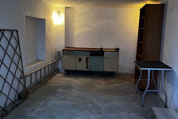 Pronájem garáže 16 m², Dvorecká, Praha Pronájem garáže 16 m², Dvorecká, Praha