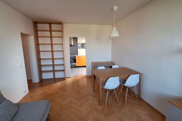 Pronájem bytu 3+1 67 m², Loosova, Brno Pronájem bytu 3+1 67 m², Loosova, Brno