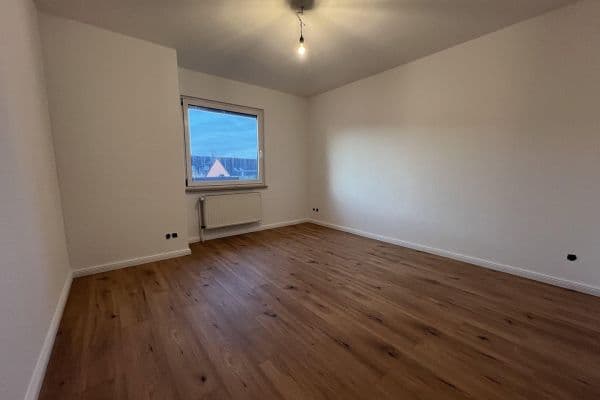 Pronájem bytu 3+1 73 m², Albert-Schweitzer-Str. 4, Laatzen Pronájem bytu 3+1 73 m², Albert-Schweitzer-Str. 4, Laatzen