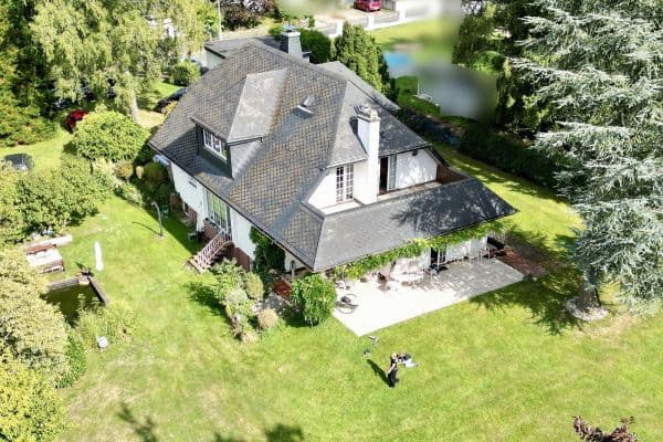 Prodej domu 247 m², pozemek 2.504 m², Niedernhausen Prodej domu 247 m², pozemek 2.504 m², Niedernhausen