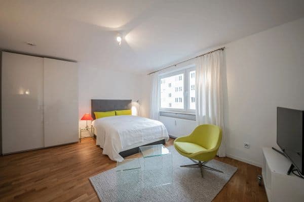 Pronájem bytu 1+1 32 m², Sommerstr. 33, München, Bavorsko Pronájem bytu 1+1 32 m², Sommerstr. 33, München, Bavorsko