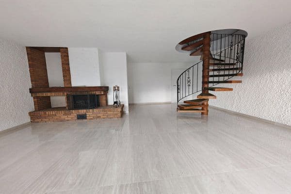 Prodej domu 230 m², pozemek 334 m², Frankenthal, Porýní-Falc Prodej domu 230 m², pozemek 334 m², Frankenthal, Porýní-Falc