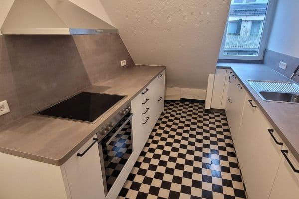 Pronájem bytu 3+1 61 m², Ludwig-Wolker Str 3, Düsseldorf, Severní Porýní-Vestfálsko Pronájem bytu 3+1 61 m², Ludwig-Wolker Str 3, Düsseldorf, Severní Porýní-Vestfálsko