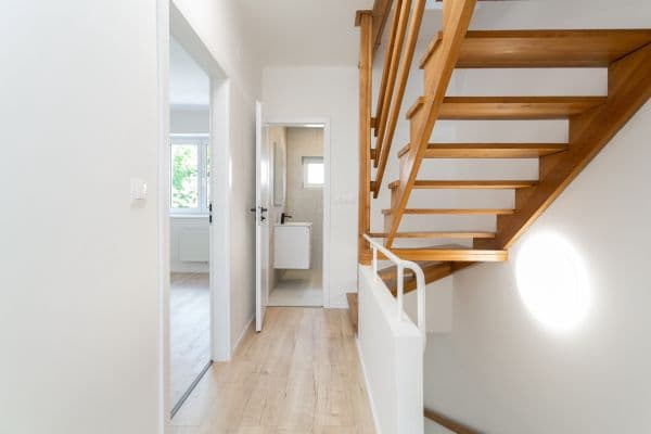 Prodej domu 150 m², pozemek 143 m², Slunečnicová, Praha Prodej domu 150 m², pozemek 143 m², Slunečnicová, Praha