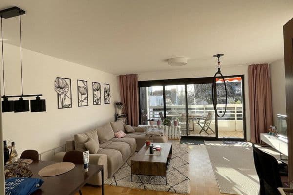 Pronájem bytu 2+1 60 m², Düsseldorf, Severní Porýní-Vestfálsko Pronájem bytu 2+1 60 m², Düsseldorf, Severní Porýní-Vestfálsko