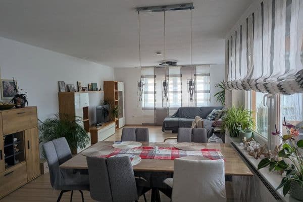 Prodej bytu 4+1 125 m², Oftersheim Prodej bytu 4+1 125 m², Oftersheim