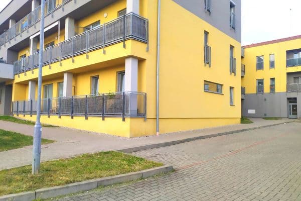 Prodej bytu 3+kk 73 m², náměstí Jana Heřmana, Neveklov Prodej bytu 3+kk 73 m², náměstí Jana Heřmana, Neveklov