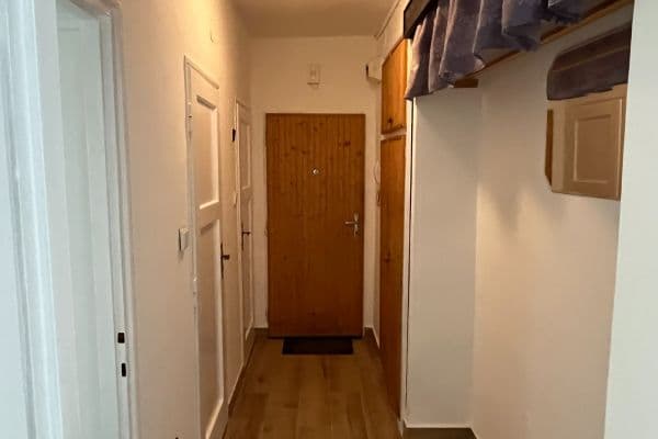 Pronájem bytu 2+1 55 m², Slovenského národního povstání, Liberec, Liberecký kraj Pronájem bytu 2+1 55 m², Slovenského národního povstání, Liberec, Liberecký kraj