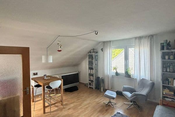 Pronájem bytu 2+1 44 m², Heidestr. 172, Köln Pronájem bytu 2+1 44 m², Heidestr. 172, Köln