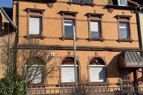 Pronájem bytu 4+1 100 m², Hambachstraße 23, Neustadt Pronájem bytu 4+1 100 m², Hambachstraße 23, Neustadt