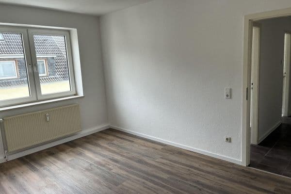Pronájem bytu 2+1 47 m², Emilstr.7, Wuppertal Pronájem bytu 2+1 47 m², Emilstr.7, Wuppertal