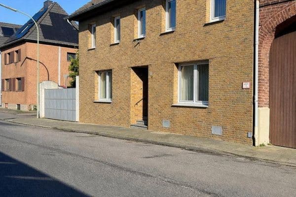 Prodej domu 145 m², pozemek 1.020 m², Erkelenz Prodej domu 145 m², pozemek 1.020 m², Erkelenz