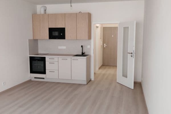 Pronájem bytu 1+kk 37 m², Gerstelova, Praha Pronájem bytu 1+kk 37 m², Gerstelova, Praha