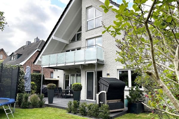 Prodej domu 210 m², pozemek 425 m², Pinneberg Prodej domu 210 m², pozemek 425 m², Pinneberg