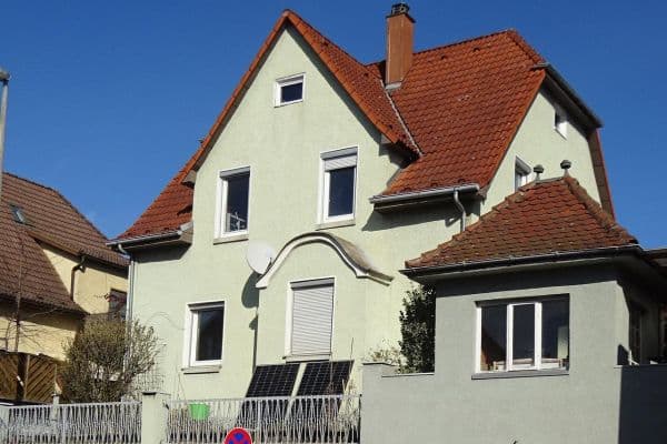 Prodej domu 183 m², pozemek 300 m², Plochingerstr. 137, Esslingen am Neckar (Oberesslingen) Prodej domu 183 m², pozemek 300 m², Plochingerstr. 137, Esslingen am Neckar (Oberesslingen)
