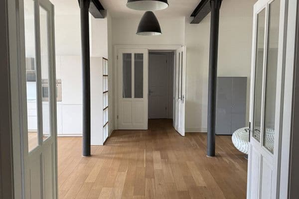Prodej bytu 4+1 163 m², Berlin, Berlín Prodej bytu 4+1 163 m², Berlin, Berlín