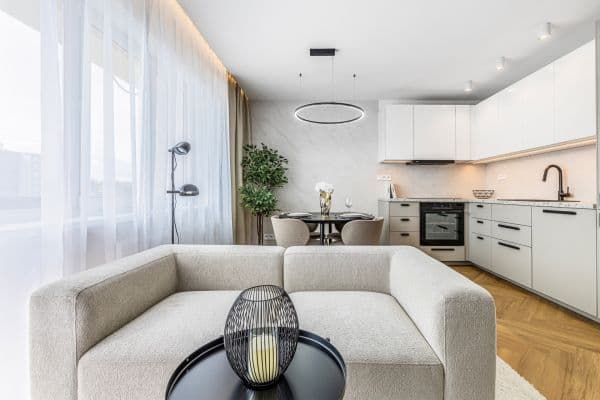 Prodej bytu 4+kk 80 m², Hrusická, Praha Prodej bytu 4+kk 80 m², Hrusická, Praha