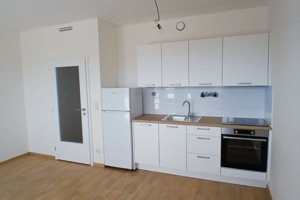 Pronájem bytu 1+kk 30 m², Arnošta Staňka, Praha Pronájem bytu 1+kk 30 m², Arnošta Staňka, Praha