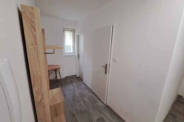 Pronájem bytu 2+1 62 m², Nádražní, Frenštát pod Radhoštěm Pronájem bytu 2+1 62 m², Nádražní, Frenštát pod Radhoštěm