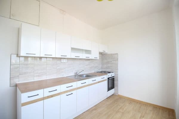Pronájem bytu 2+1 52 m², Štefánikova, Kralupy nad Vltavou Pronájem bytu 2+1 52 m², Štefánikova, Kralupy nad Vltavou