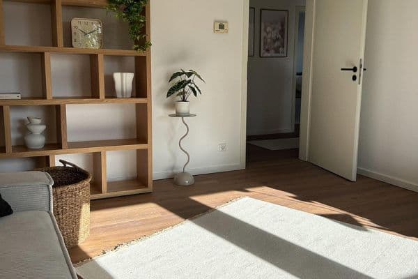 Pronájem bytu 3+1 75 m², Kreuzstraße, Osnabrück Pronájem bytu 3+1 75 m², Kreuzstraße, Osnabrück