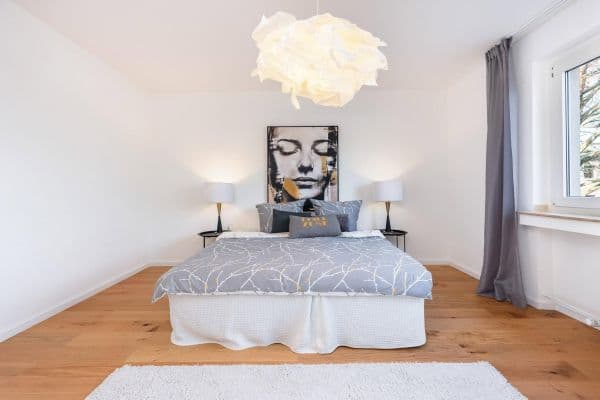Prodej bytu 4+1 90 m², Düsseldorf, Severní Porýní-Vestfálsko Prodej bytu 4+1 90 m², Düsseldorf, Severní Porýní-Vestfálsko