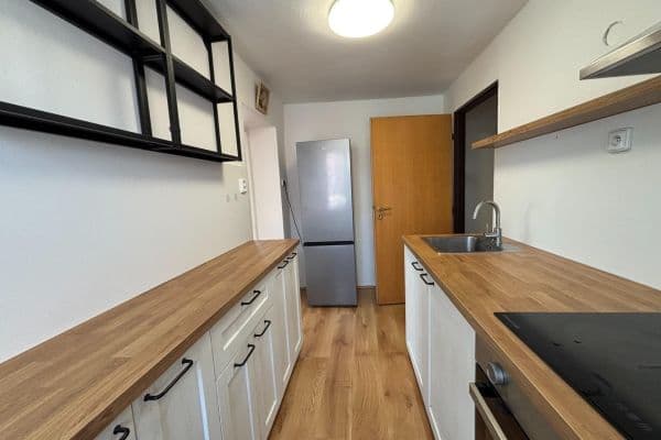 Pronájem bytu 3+1 82 m², Okružní, Raspenava Pronájem bytu 3+1 82 m², Okružní, Raspenava