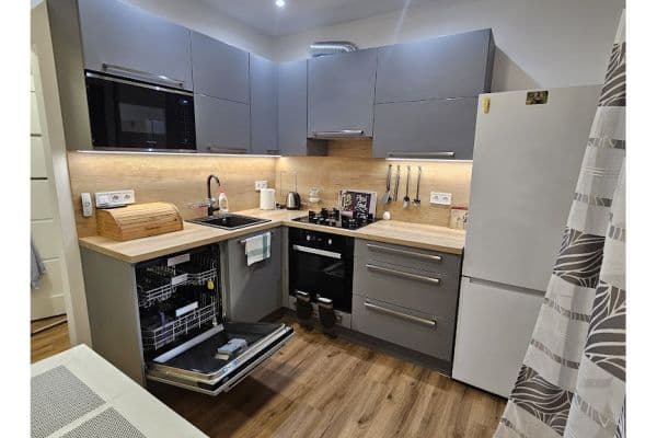 Pronájem bytu 1+1 36 m², Za Hládkovem, Praha Pronájem bytu 1+1 36 m², Za Hládkovem, Praha
