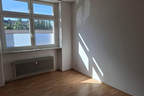 Pronájem bytu 2+kk 70 m², Plateniustr. 18, Wuppertal Pronájem bytu 2+kk 70 m², Plateniustr. 18, Wuppertal
