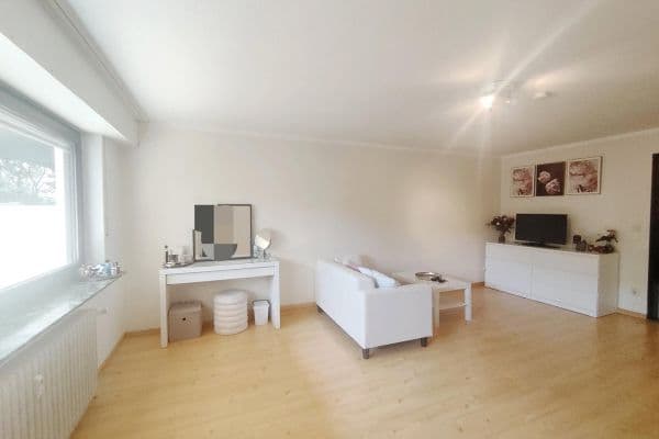 Pronájem bytu 1+1 31 m², Kahler Krug 18a, Bielefeld Pronájem bytu 1+1 31 m², Kahler Krug 18a, Bielefeld