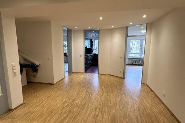Pronájem bytu 5+1 126 m², München, Bavorsko Pronájem bytu 5+1 126 m², München, Bavorsko