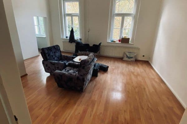 Pronájem kanceláře 125 m², Dubečská, Praha Pronájem kanceláře 125 m², Dubečská, Praha