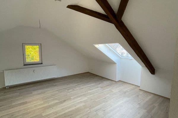 Pronájem bytu 3+1 74 m², Friedrichstraße 24/1, Villingen-Schwenningen Pronájem bytu 3+1 74 m², Friedrichstraße 24/1, Villingen-Schwenningen