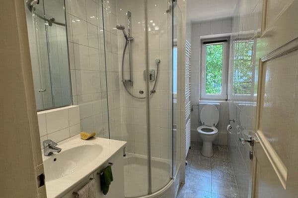 Pronájem bytu 3+1 84 m², Hannover, Dolní Sasko Pronájem bytu 3+1 84 m², Hannover, Dolní Sasko