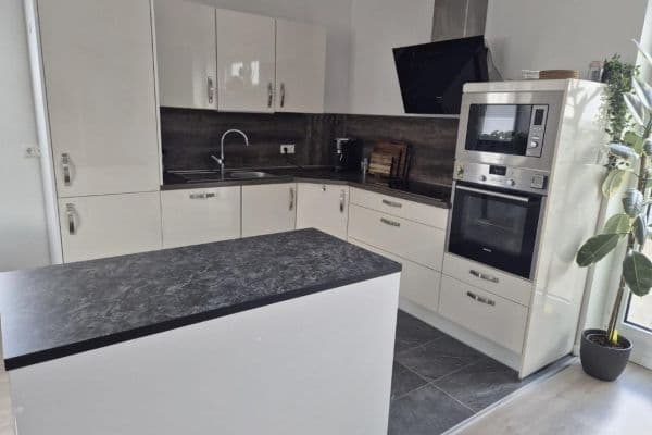 Pronájem bytu 4+1 113 m², Ober-Wöllstadt Pronájem bytu 4+1 113 m², Ober-Wöllstadt