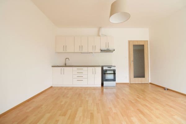 Pronájem bytu 2+kk 52 m², Jaroslava Holečka, Kladno Pronájem bytu 2+kk 52 m², Jaroslava Holečka, Kladno