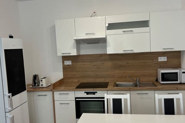 Pronájem bytu 2+1 51 m², Galvaniho, Ružinov Pronájem bytu 2+1 51 m², Galvaniho, Ružinov