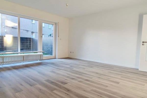 Pronájem bytu 3+1 64 m², Paderborn OT Schloß Neuhaus Pronájem bytu 3+1 64 m², Paderborn OT Schloß Neuhaus