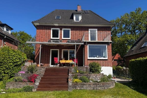 Prodej domu 191 m², pozemek 804 m², Hamburg-Langenhorn, Hamburg Prodej domu 191 m², pozemek 804 m², Hamburg-Langenhorn, Hamburg