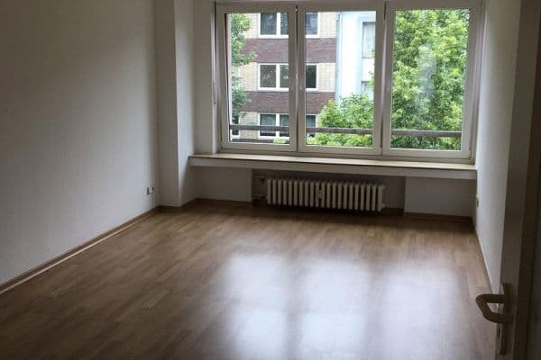Prodej bytu 1+1 35 m², Hüttenstraße 48, Düsseldorf Prodej bytu 1+1 35 m², Hüttenstraße 48, Düsseldorf