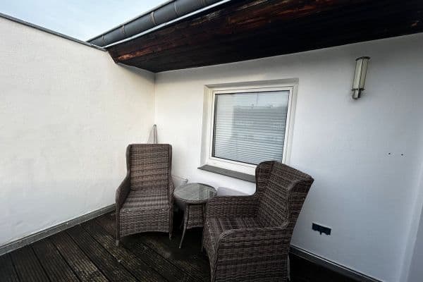 Pronájem bytu 3+1 87 m², Artilleriestraße 19, Köln Pronájem bytu 3+1 87 m², Artilleriestraße 19, Köln